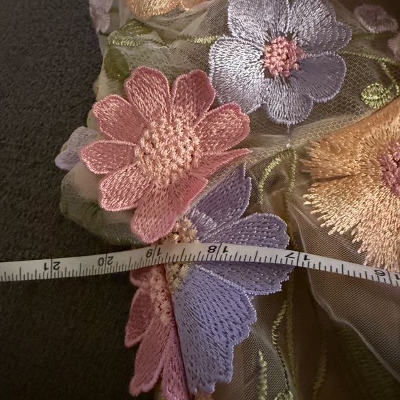 Elliatt Astraea 3D Floral Lace Maxi Dress Wedding Guest Dress  Size XL pre loved - Picture 8 of 9